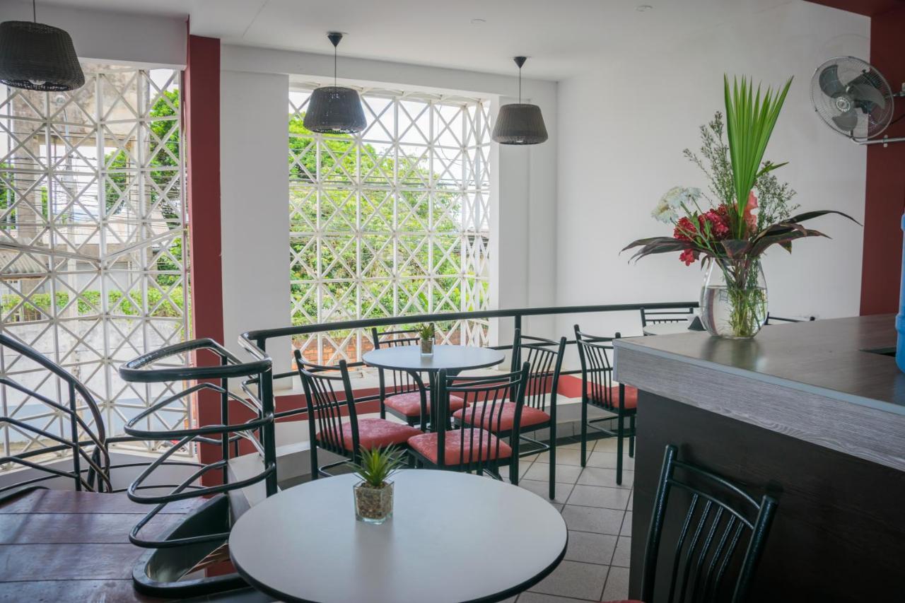 Centrika Hotel Tarapoto Buitenkant foto